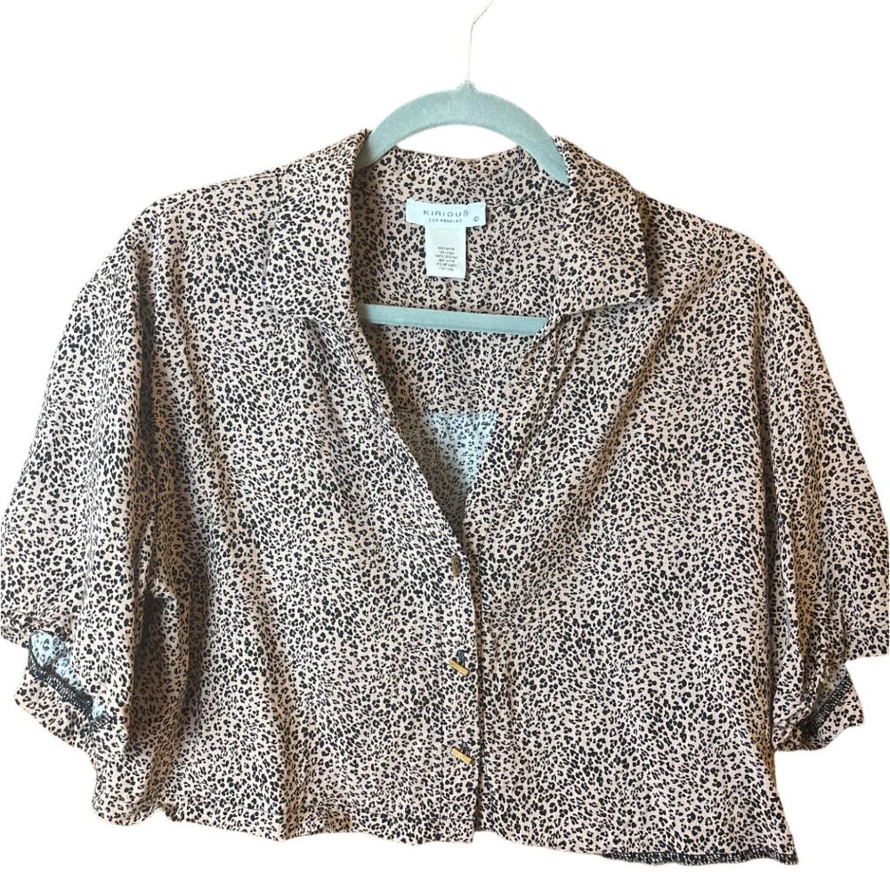 KIRIOUS Cheetah Print Cropped Blouse